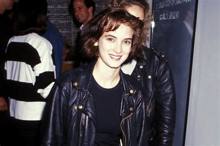 24 How Old Was Winona Ryder In Beetlejuice Ultimate Guide 07/2023