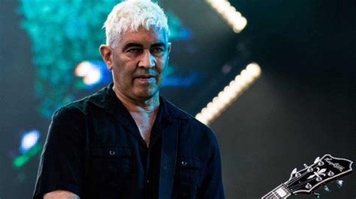 About Pat Smear from Nirvana Net Worth, Wife, Family, Height