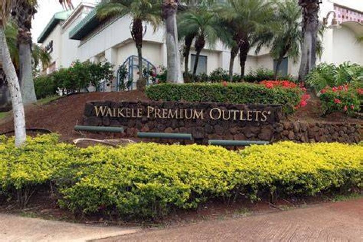 About Waikele Premium Outlets&reg; A Shopping Center in Waipahu, HI A