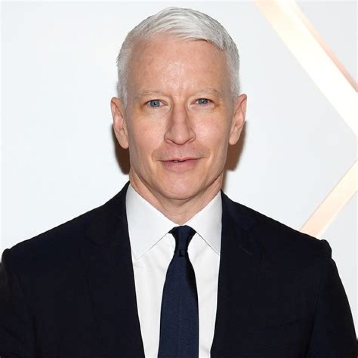 Anderson Cooper's height, weight. How he working on his body