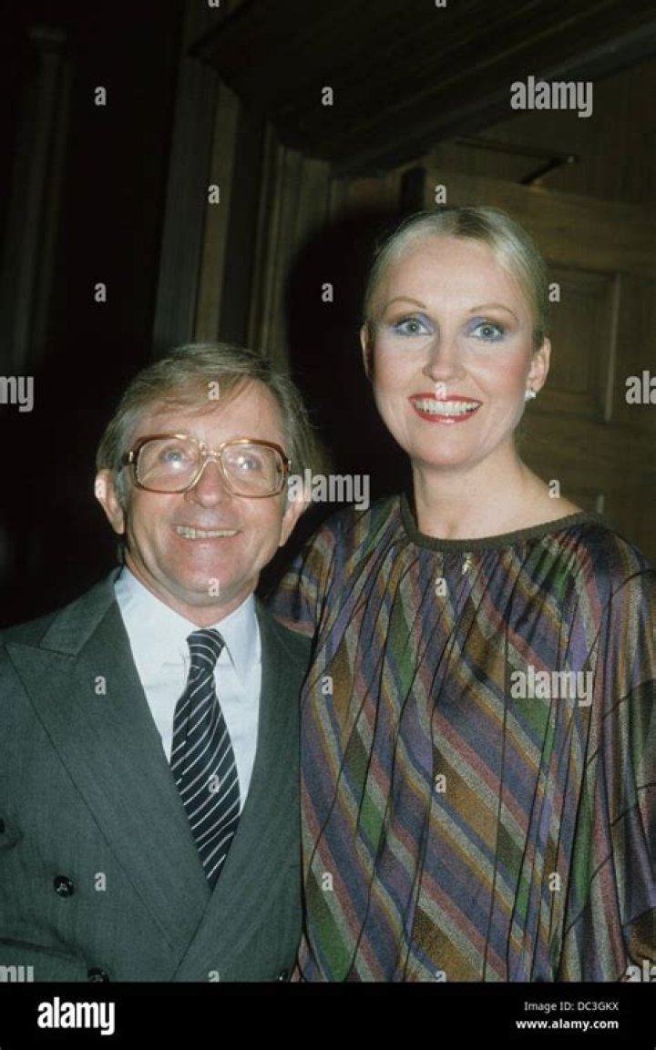 ARTE JOHNSON with wife Gisela. G4922A(Credit Image &copy; Bob V. Noble