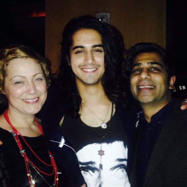 Avan Jogia Rares Avan jogia, Keanu reeves, Luke evans