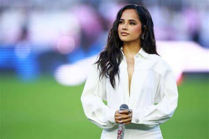 Becky G singing
