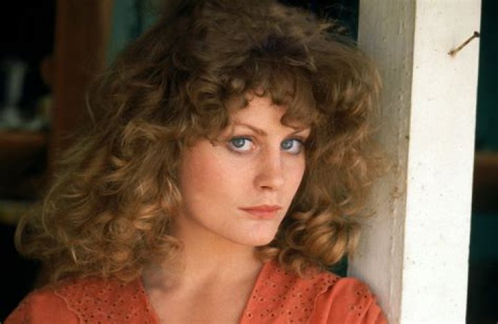 Beverly D'Angelo Net Worth, Wealth, and Annual Salary 2 Rich 2 Famous