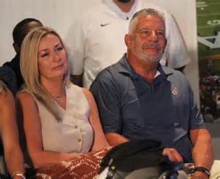 Bruce Pearl and His Wife Found Love After His Bitter Divorce