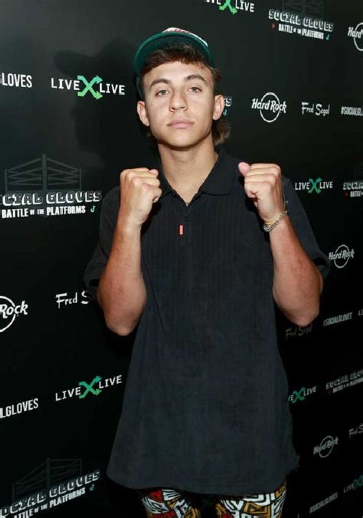 Cale Saurage Cale Saurage