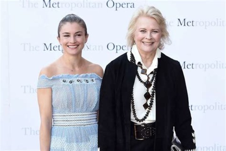 Candice bergen and chloe malle fotograf&iacute;as e im&aacute;genes de alta