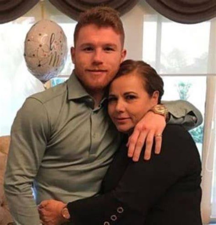 Canelo Alvarez with mother Ana Maria Barrag&aacute;n Celebrities InfoSeeMedia