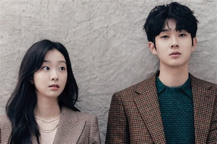Choi Woo Shik and Kim Da Mi Get a Jump Start on 2022 SBS Romance Drama