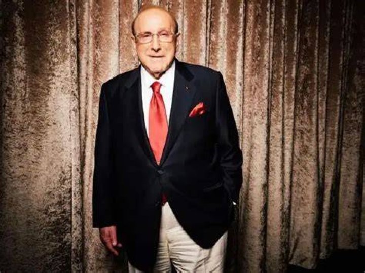 Clive Davis' son starts boutique investment bank