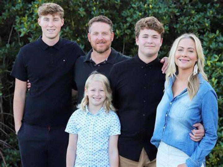 Dan Campbell family, wife, children, parents, siblings