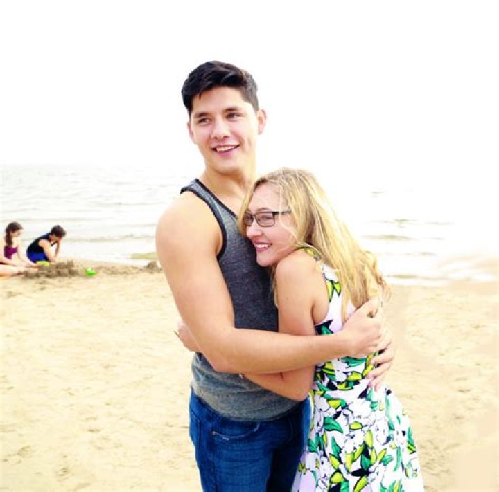 Darren Wiki, Age, Height, Girlfriend, Family, Bioraphy & More