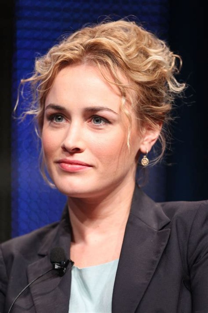 Dominique McElligott's Bio Measurements, Husband, Height
