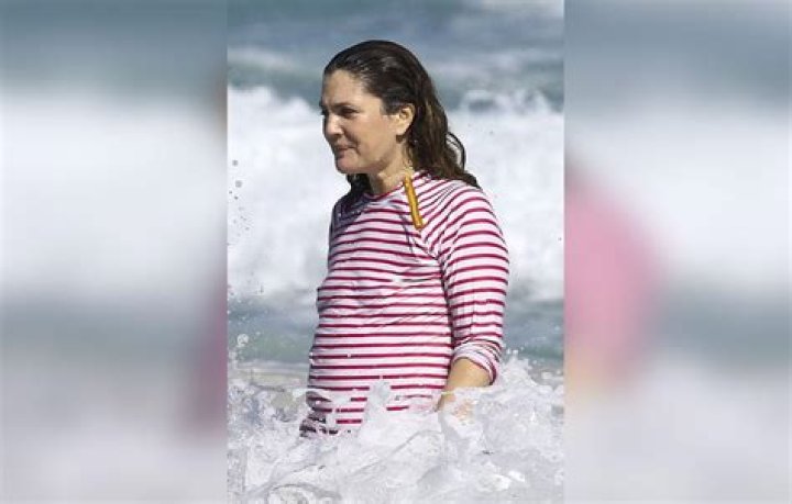Drew Barrymore Bikini Wetsuit Boobs Belly Photos Actress Shows Off