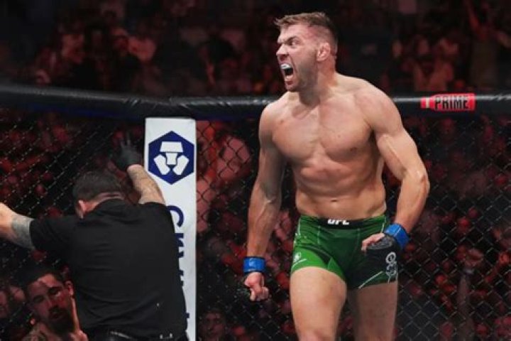 Dricus du Plessis to return to the UFC octagon in March