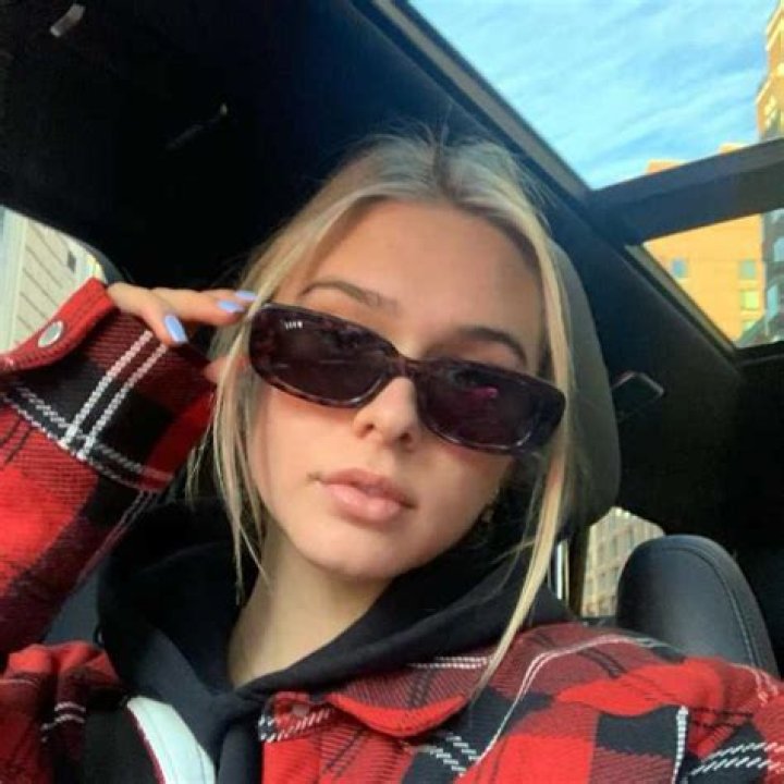 Emma Macdonald Biography, Wiki, Age, Height, Net Worth,Tik Tok Career