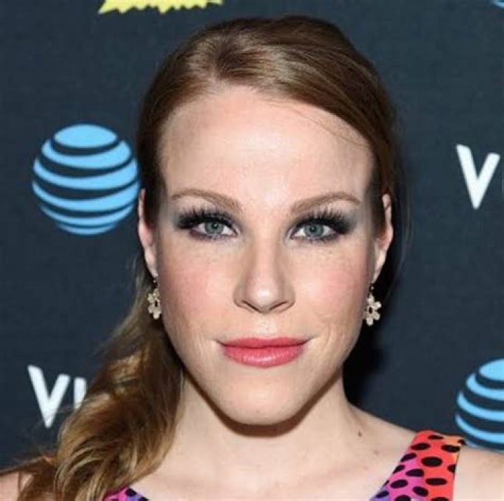 Emma Myles Biohraphy Age, Husband, Height, Movies, Net Worth 360dopes
