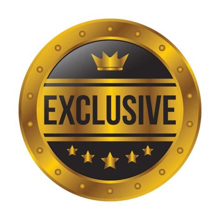 Exclusive 'Unsellable Houses' Twin Hosts Lyndsey and Leslie Reveal 1