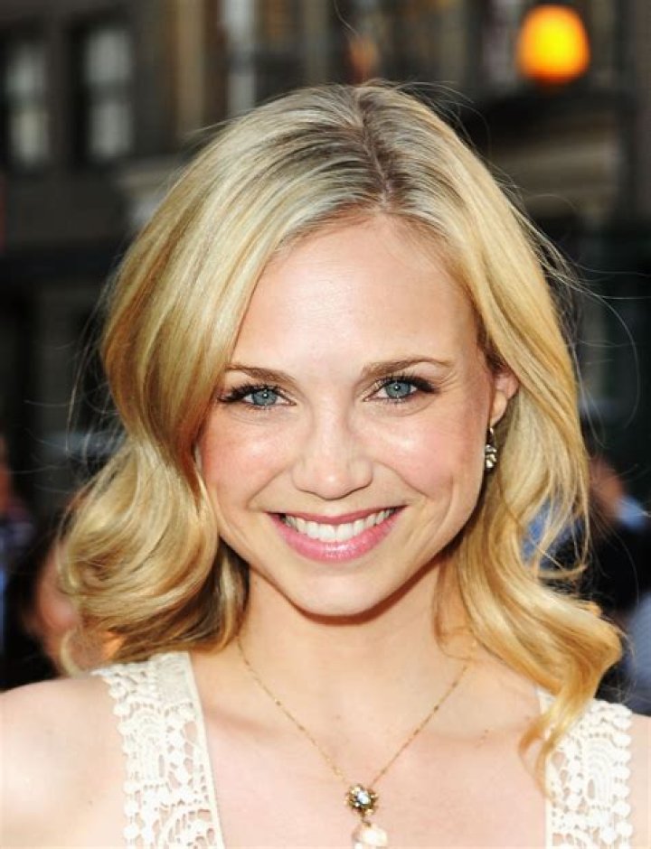 Fiona Gubelmann ("Wilfred") and Alex Weed ("Pretty Little &hellip; Flickr