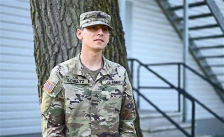 Former US Army Intelligence Analyst
