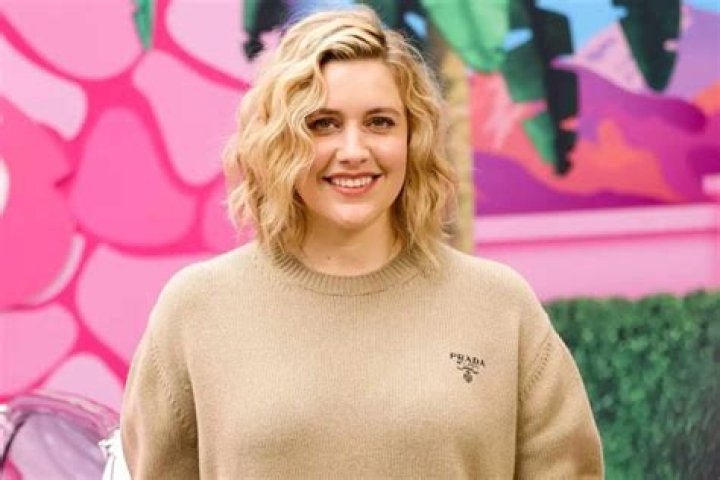 Greta Gerwig Bio, Age, Career, Net Worth, Family