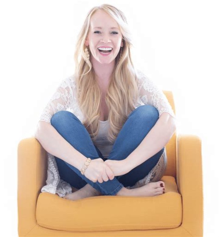 Home Rachel Pedersen The Queen of Social Media