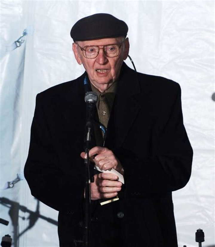 Howard Stern Announces Father Ben Stern Has Died at 99