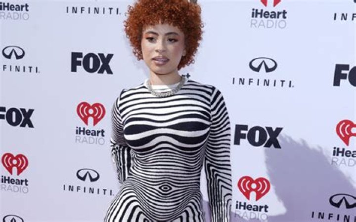 Ice Spice Fans Crack On Her Eggs & Say She Should Leave Making Breakfast To Dunkin&rsquo;