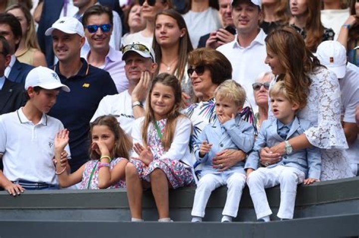 Identical Twins Roger Federer Sister Diana Twins / Identical twins