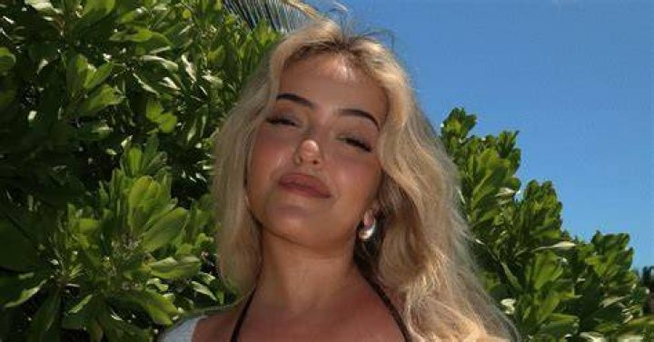 INSTAGRAM MODEL CLAIMS AFFAIR WITH ADAM LEVINE ZIP103FM