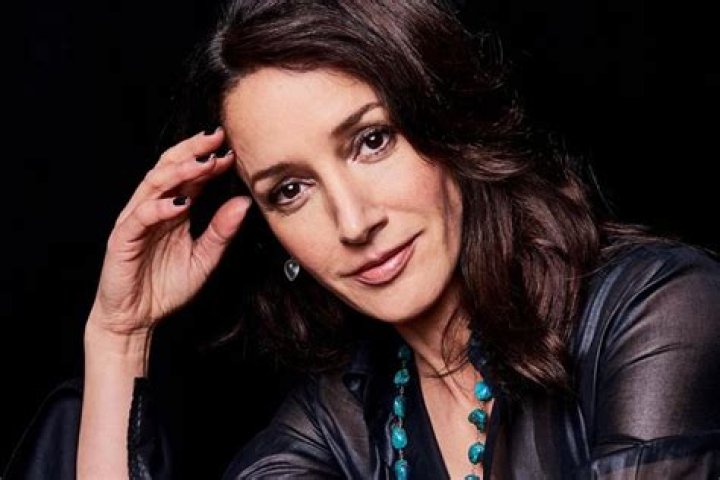 Is Jennifer Beals Gay? &mdash; Details on 'The L Word' Star's Love Life