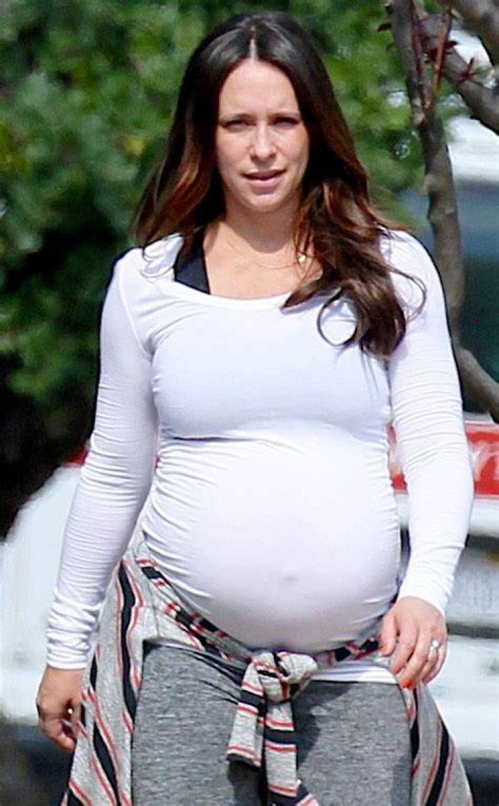 Is Jennifer Love Hewitt Pregnant? The Truth Behind the Actress's Recent Photos