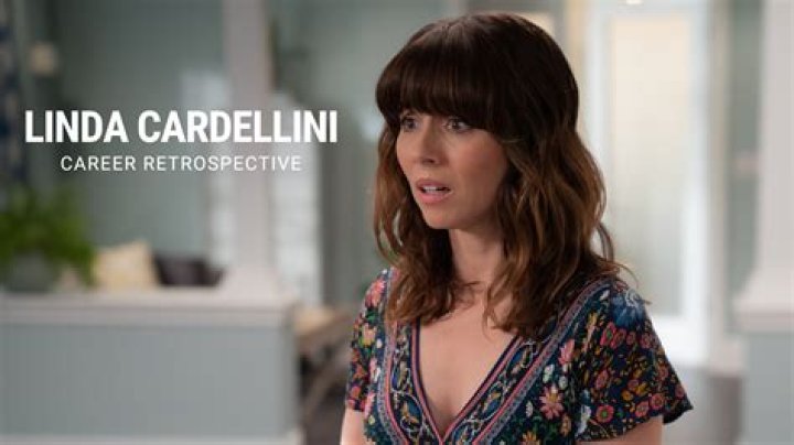 Is Linda Cardellini Married? Kids, Husband; What's Her Net Worth 2022?