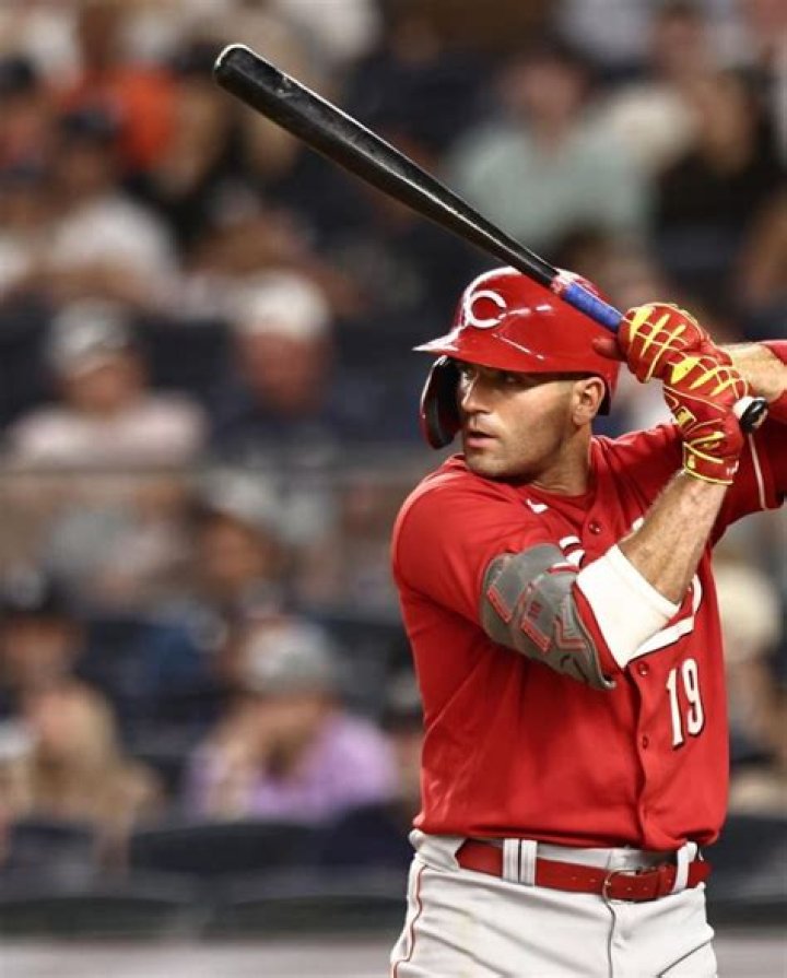 Jeanne Paulus is Joey Votto's girlfriend (bio, Wiki)