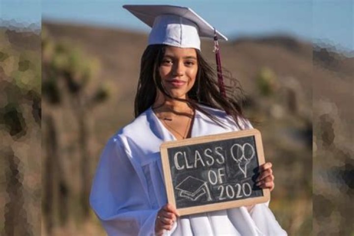 Jenna Ortega Bio, Net Worth, Boyfriend, Nationality, Age, Birthday