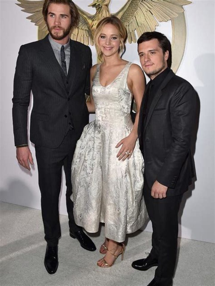 Jennifer Lawrence and Josh Hutcherson People's Choice Awards
