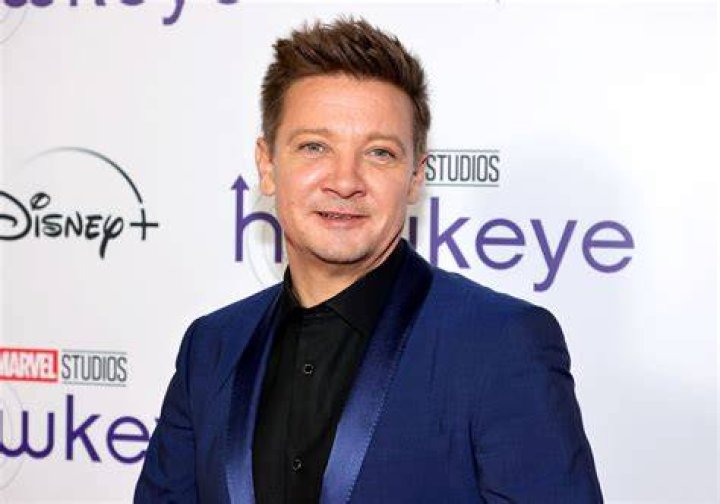 Jeremy Renner Net Worth 2023 Wiki Bio, Married, Dating, Family, Height