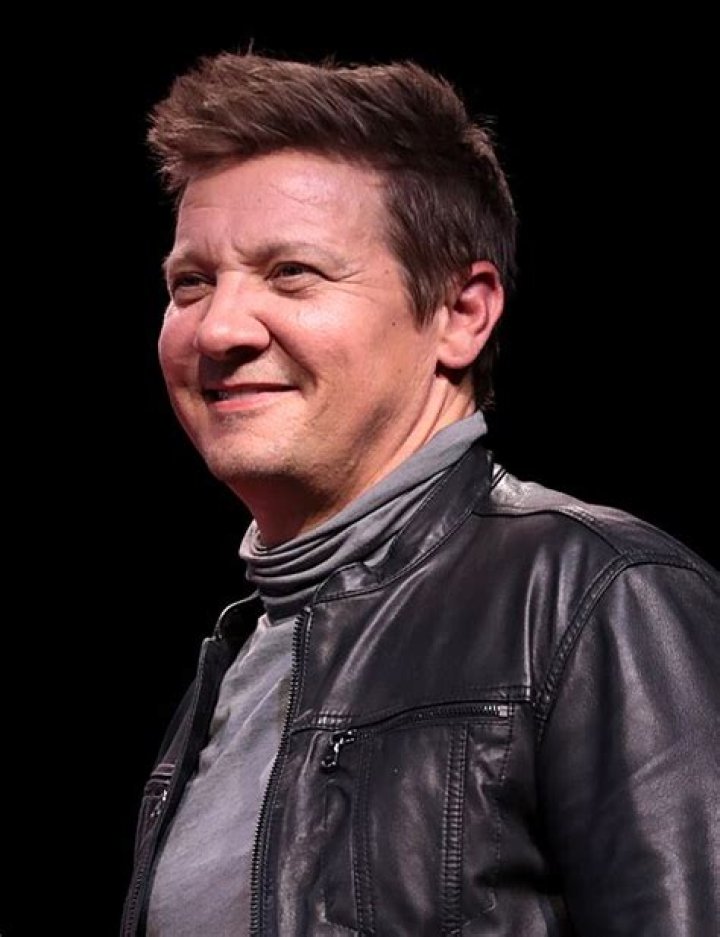 Jeremy Renner Wiki, Bio, Age, Net Worth, and Other Facts Facts Five