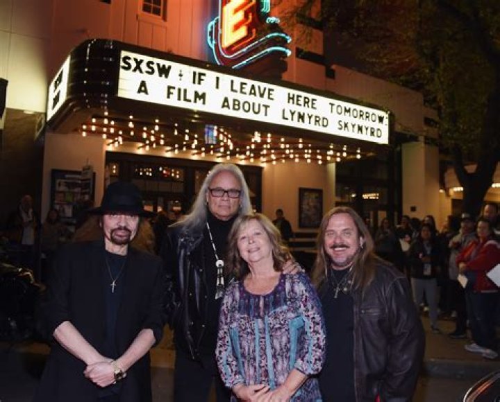Judy Van Zant at Ronnie's funeral Rock And Roll Bands, Rock N Roll