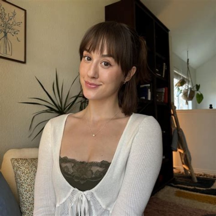 Jules Ari Onlyf Video Leaked Who Is Julesari_? Know Her Net Worth and