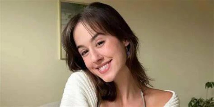 Jules Ari Videos & Photos (Watch Full Video)