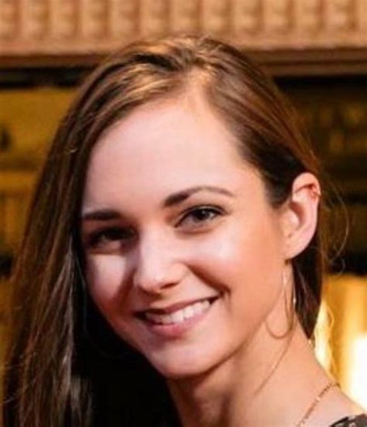 Kali Woodruff Bio, Net Worth, Married, Husband, Wedding, Family, Age