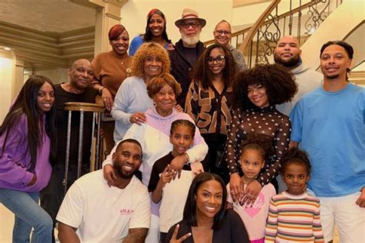 Kandi Burruss&rsquo; Stepdaughter Kaela Tucker Graduates from Fashion Academy