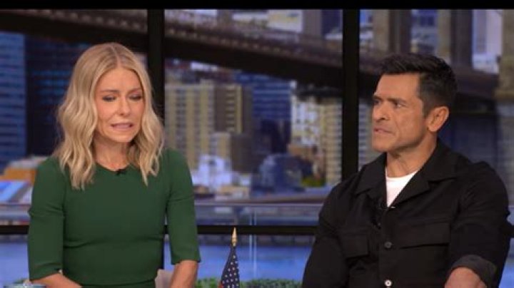 Kelly Ripa and Mark Consuelos married in 1996 Celebrity wedding