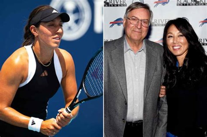 Kim Pegula with her parents Marilyn Kerr and Ralph Kerr