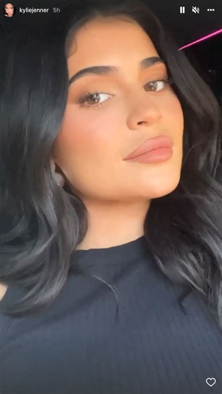 Kylie Jenner looks unrecognizable in no makeup in 1,500 sweats
