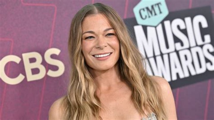 LeAnn Rimes Net Worth 2022 Age, Height, Weight, Husband, Kids, Bio
