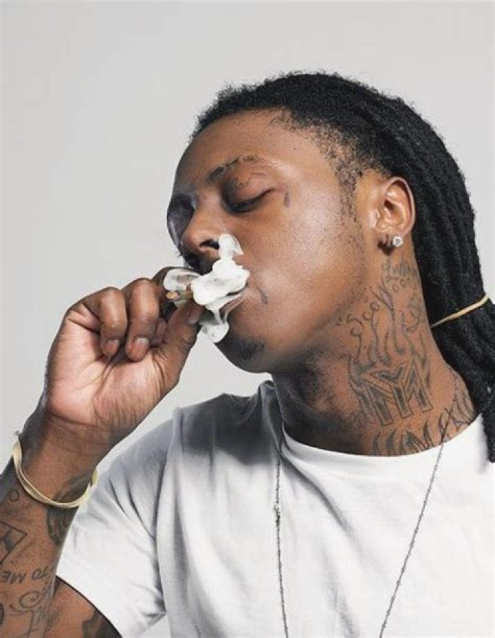 Lil Wayne Smoking