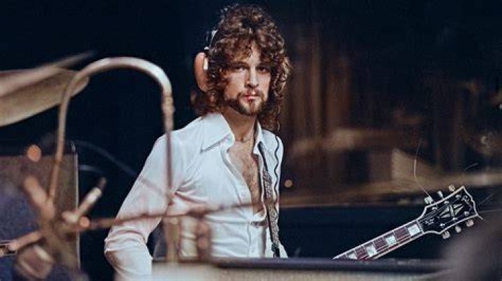 Lindsey Buckingham's Wife Kristen Messner Files for Divorce