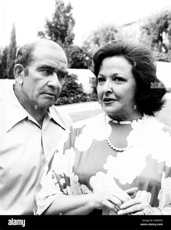LOU GRANT, from left: Ed Asner, Mason Adams, 1977-82. &copy;CBS/Courtesy: Everett Collection